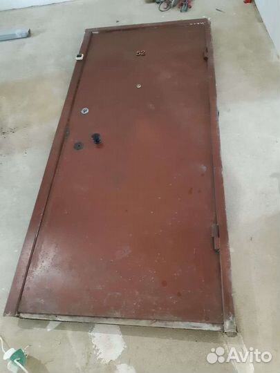 Дверь входная металлическая