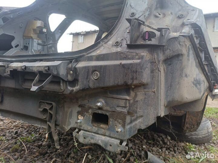 Панель кузова задний Opel Astra J хэтч 1.6 A16XER