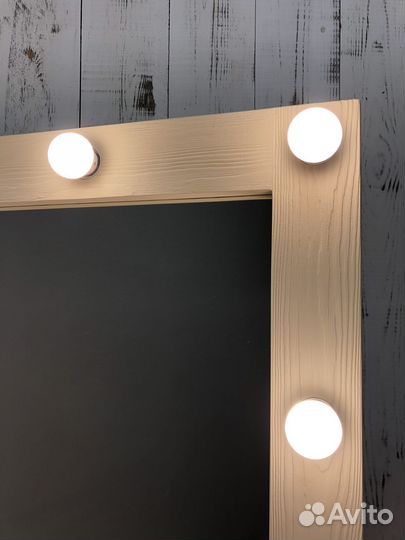 Зеркало с подсветкой ростовое