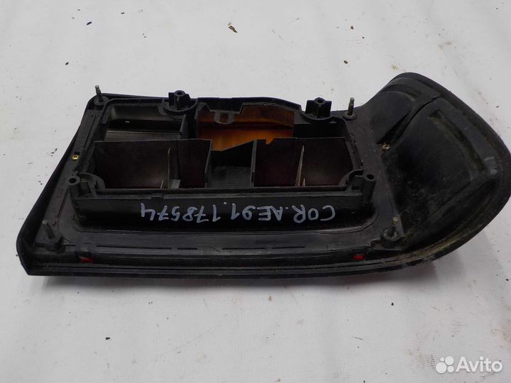 Фонарь toyota corolla AE91