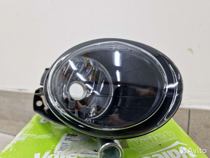 Противотуманная L фара Volkswagen Passat B6 Valeo