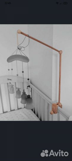 Стойка для мобиля