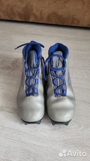 Лыжные ботинки 38 р