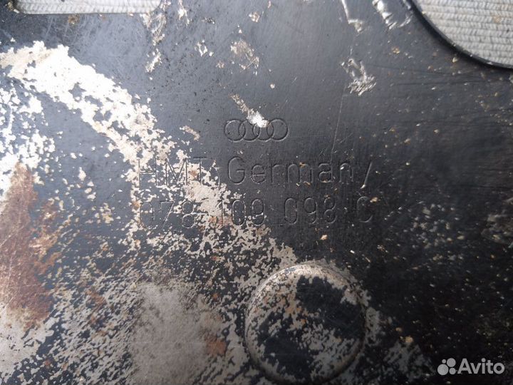 Кожух ремня грм VAG 078109098C для Audi A6 (C5)