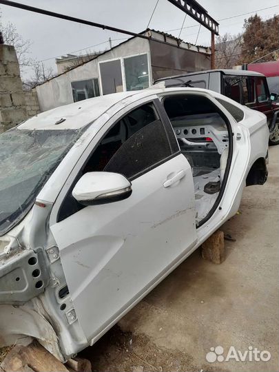 Кузов на Весту