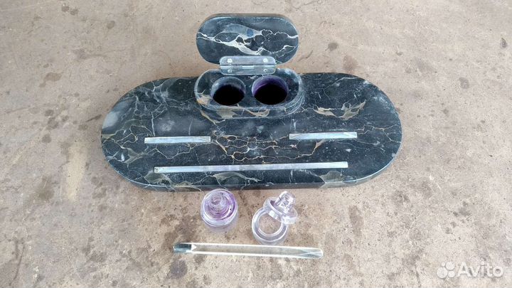 Старинная чернильница