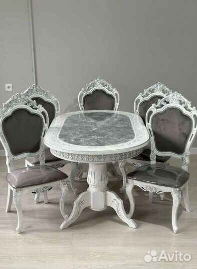 Столы и стулья. Комплект