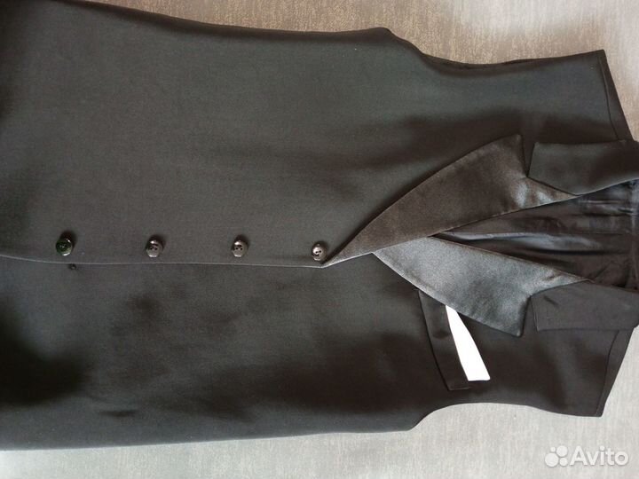 Бальные танцы: жилет, брюки, фрачная рубашка