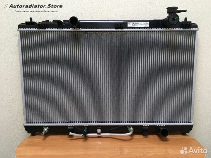 Радиатор охлаждения Тойота Камри 2006