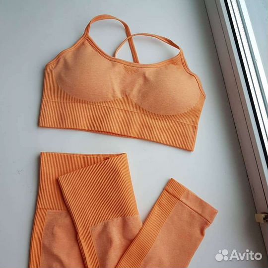 Костюм спортивный