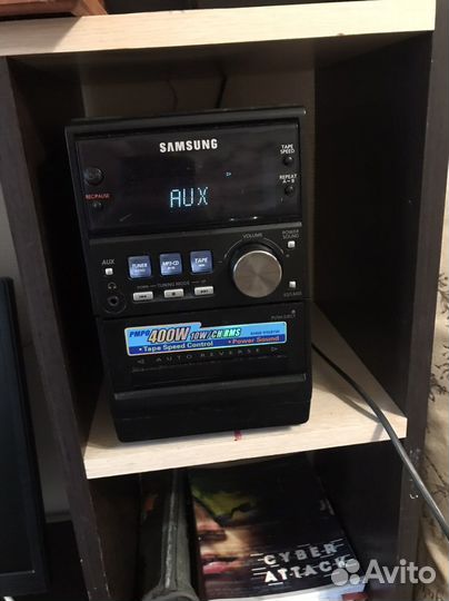 Музыкальный центр