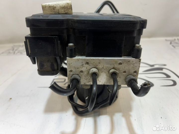 Блок abs Ford Focus 3 CB8 1.6L duratec TI-VCT