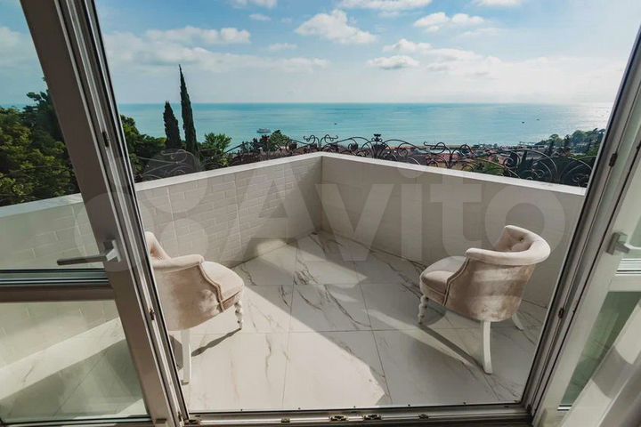 2-к. квартира, 91 м², 10/11 эт.