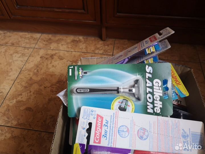 Бритье(жилет),товары гигиены