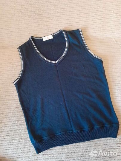 Вещи для школы на мал. р.140