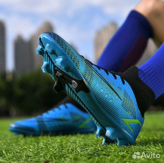 Футбольные бутсы