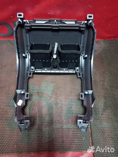 Консоль магнитолы honda CR-V RE5