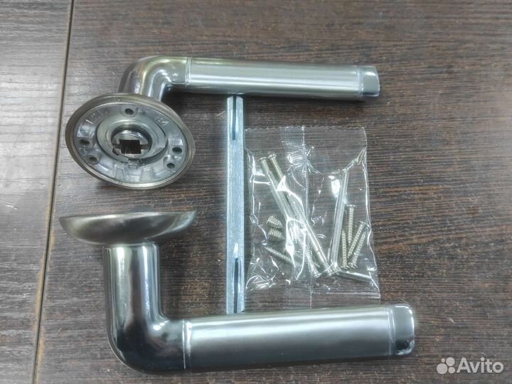 Дверная ручка