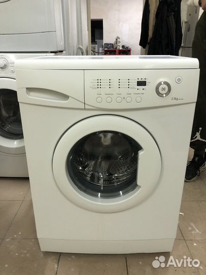 Стиральная машина Indesit узкая 33см