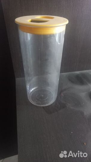 Банки пластиковые