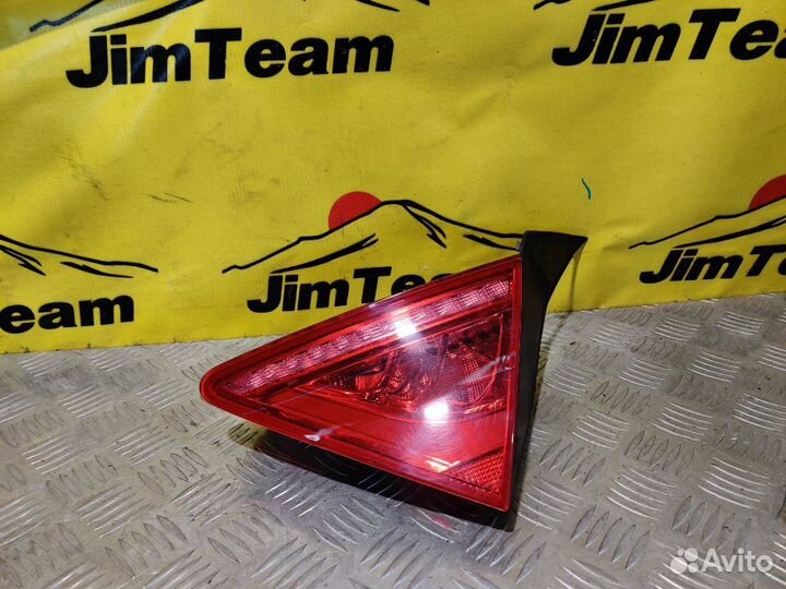 Фонарь задний в крышку багажника правый Audi A7 4G