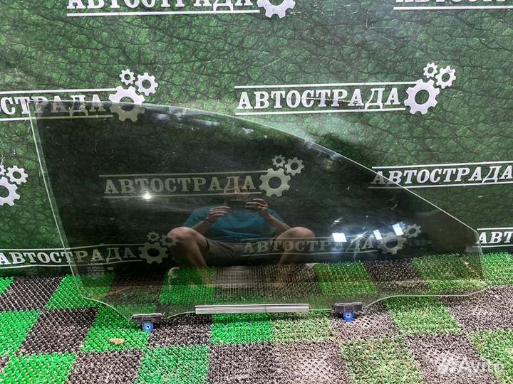 Стекло двери переднее правое Lexus Es 6 2012-2017