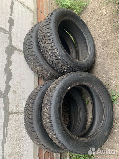 Goodyear UltraGrip Arctic 2 SUV 215/60 R17