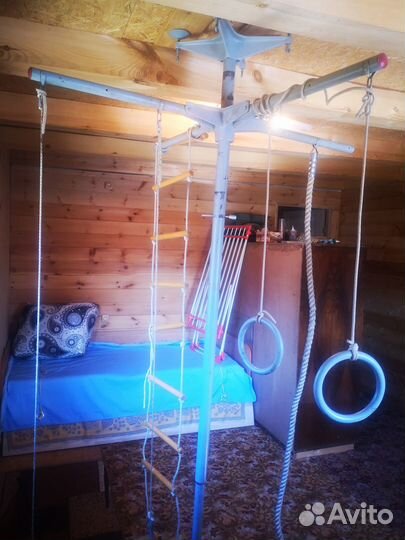 Спортивный уголок, турник