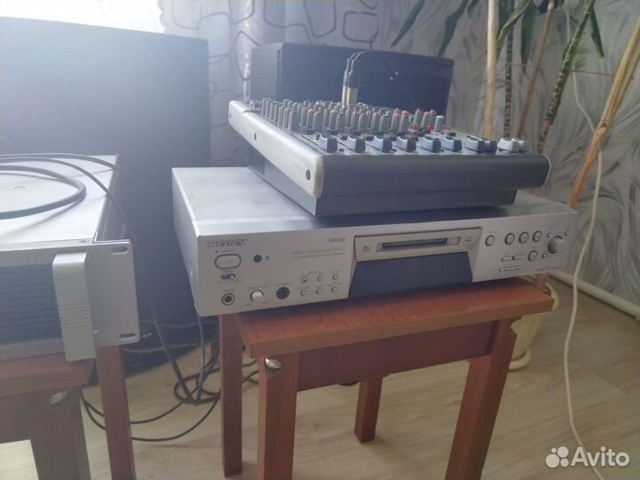 Музыкальная аппаратура