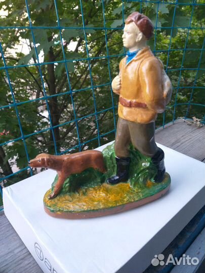 Статуэтка охотник с собакой