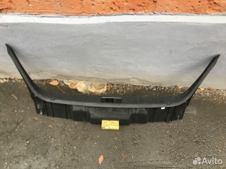 Накладка замка багажника Infiniti Y51 849921MA0A