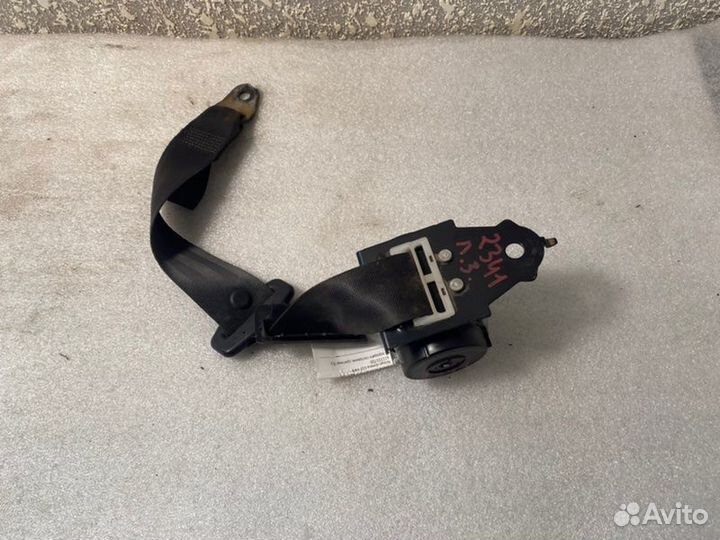 Ремень безопасности задний левый Nissan Almera G15