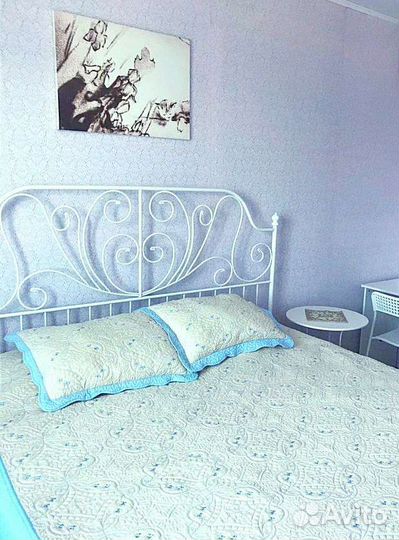 Плед и 2 наволочки с подушками