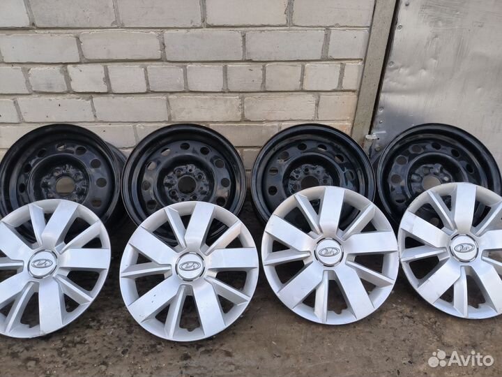 Штампы r14 ваз черные с колпаками