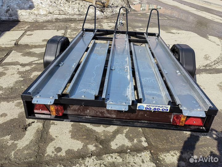 Прицеп для перевозки 3 мотоциклов