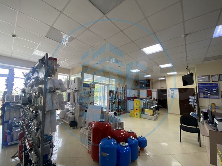 Дом 384 м² на участке 6,6 га