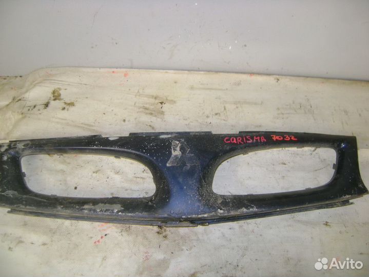 Решетка радиатора Mitsubishi Carisma (DA) 1995-20