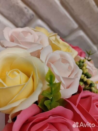 Ароматный букет из нежнейших мыльных роз