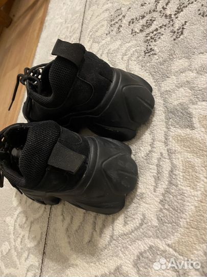 Кроссовки / ботинки женские