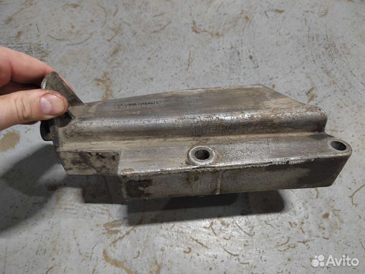 Кронштейн опоры двигателя ваз Лада 1117-19 правый