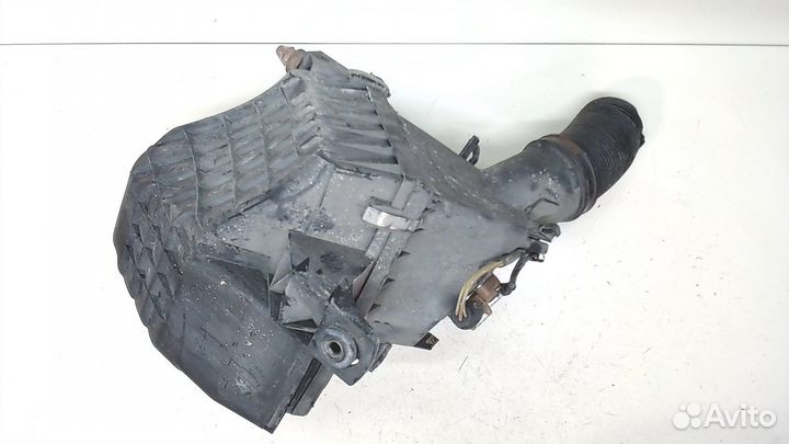 Корпус воздушного фильтра Audi A4 (B5), 1995