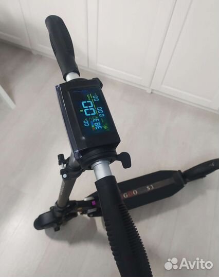 Электросамокат Kugoo S3 и зарядное устройство