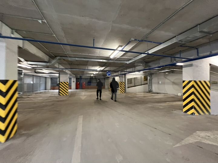 300м2 под АВТОСАЛОН с возможностью увеличения