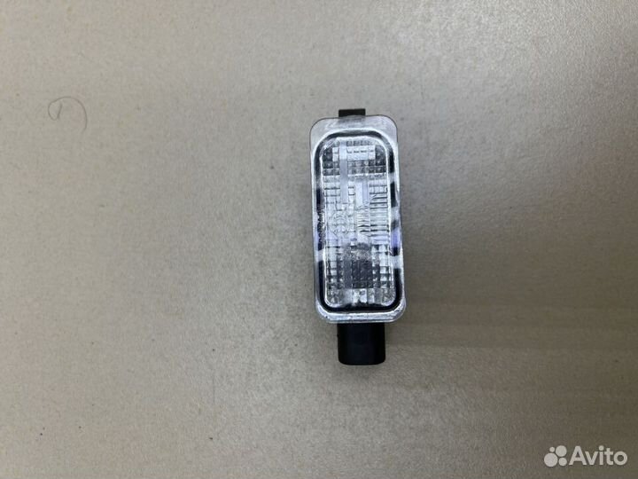 Плафон подсветки номера Ford Focus 2