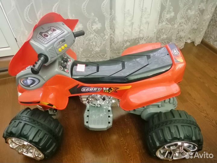 Детский квадроцикл на аккумуляторе