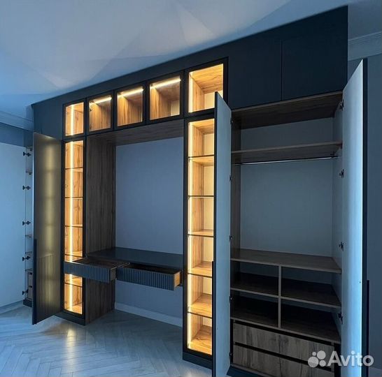 Шкаф с рабочей зоной на заказ