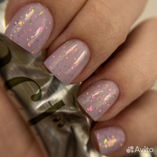 Модель на маникюр с покрытием