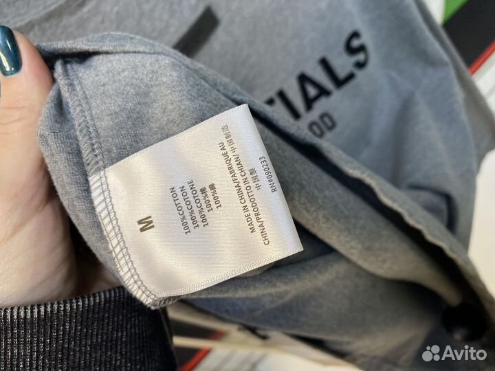 Лонгслив Essentials