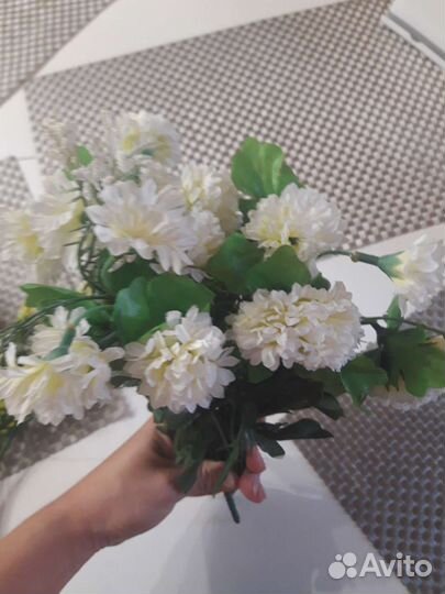 Веточки цветов