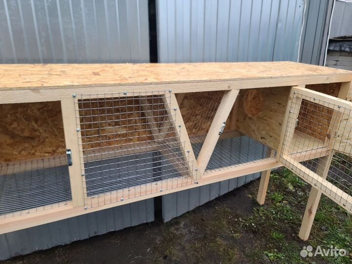 Клетка для кролика с высокими ножками